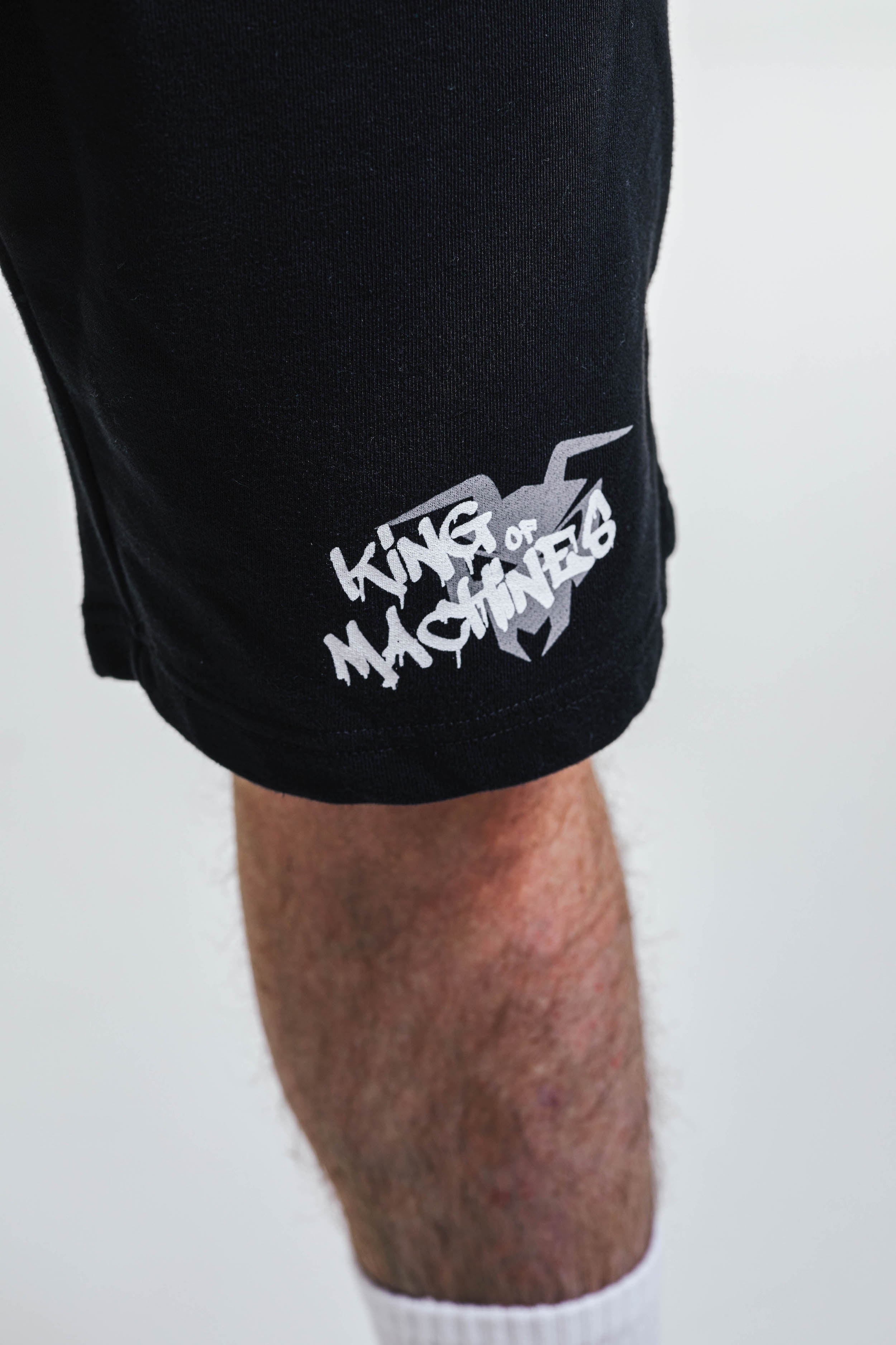 SWEAT BERMUDA „KING OF MACHINES“ - Black