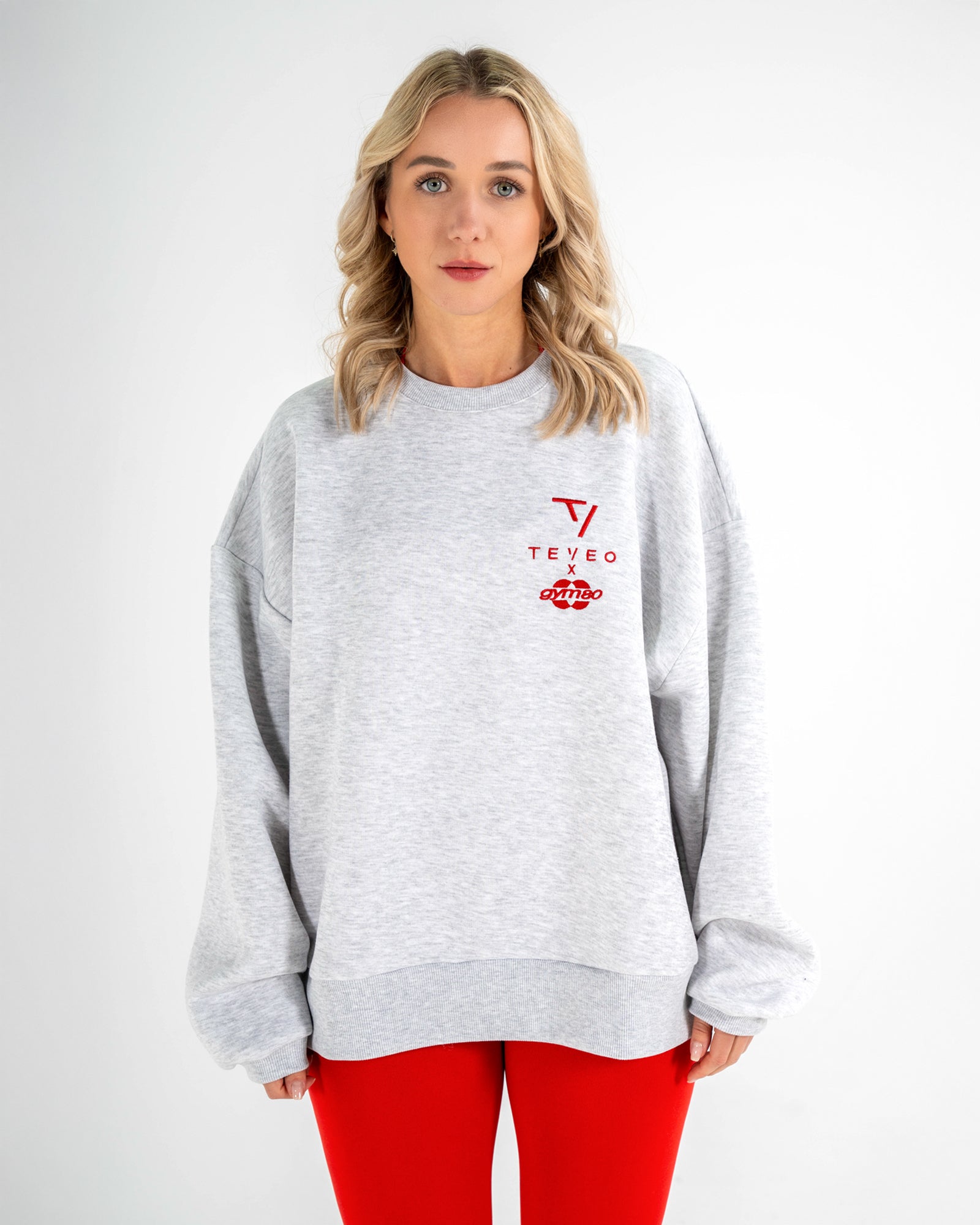 SIGNATURE OVERSIZED SWEATER - LIGHT GREY/RED