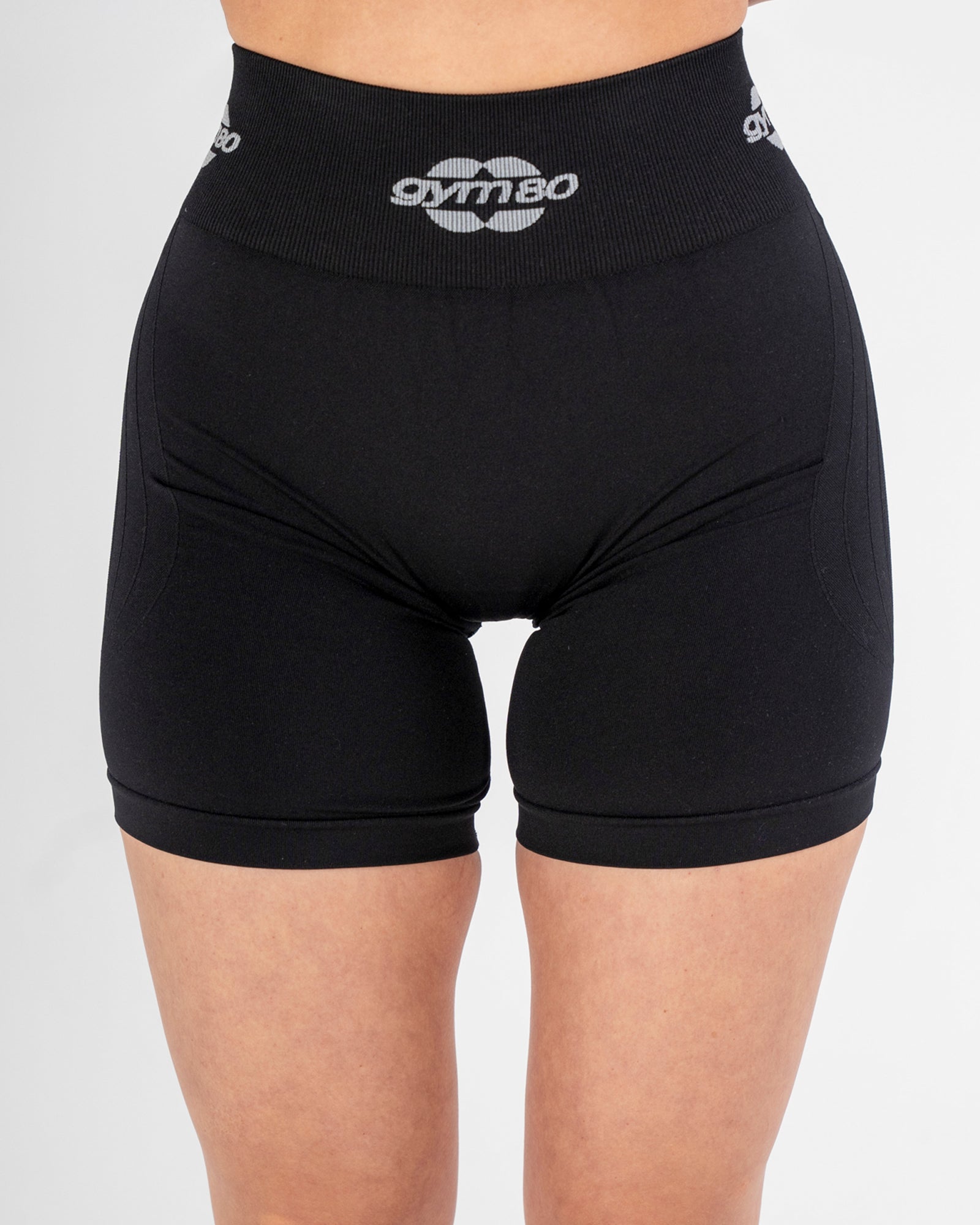 SIGNATURE SCRUNCH SHORTS - BLACK