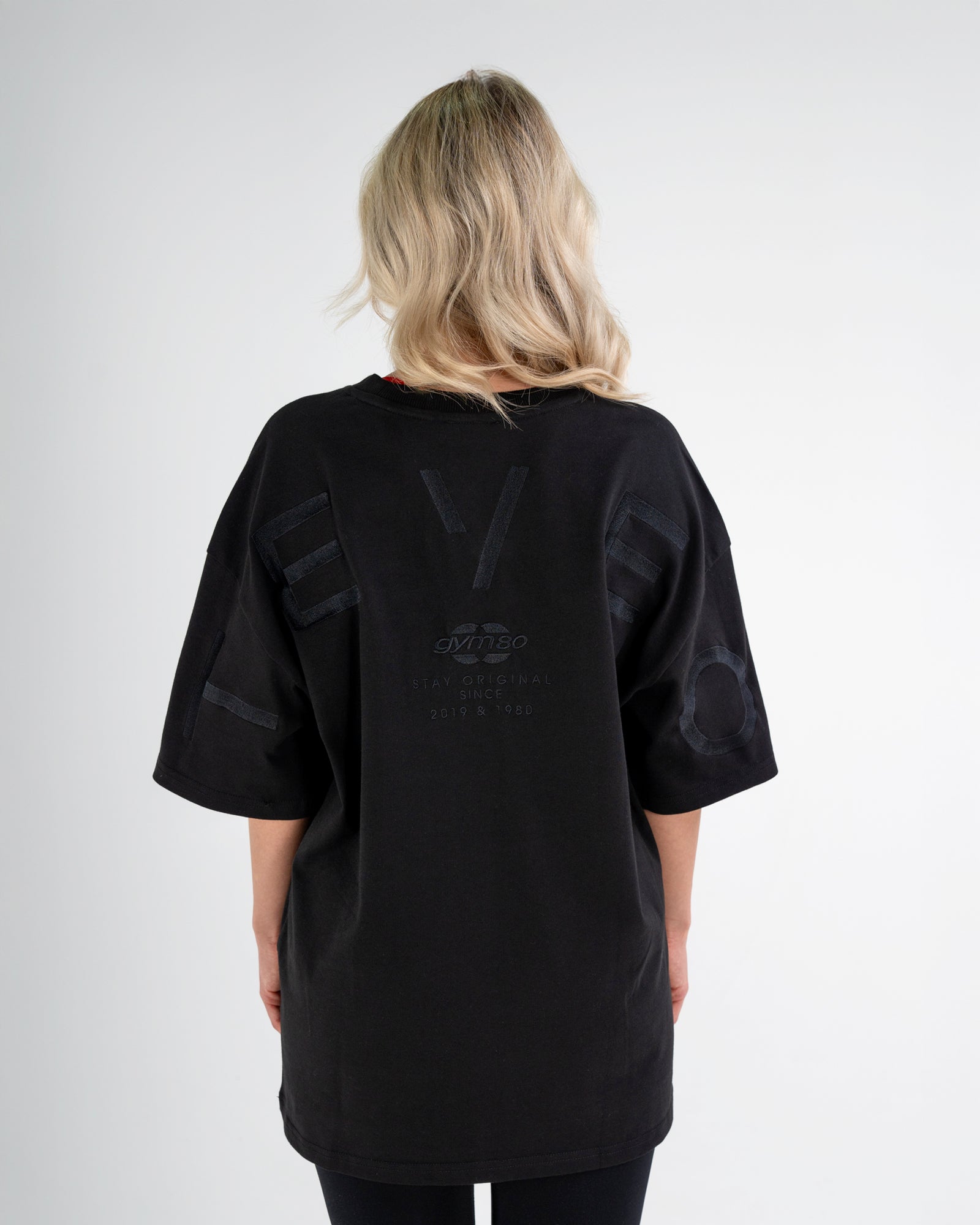 SIGNATURE OVERSIZED T-SHIRT - BLACK